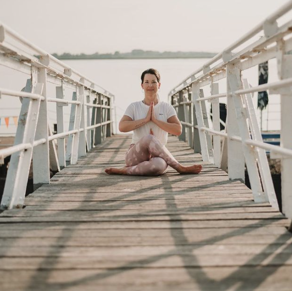 Balance_Sport_Altes_Land_Yoga_Jessica_Vinyasa